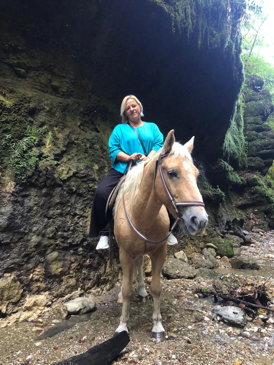 Конные прогулки — тур «Горный ветер»